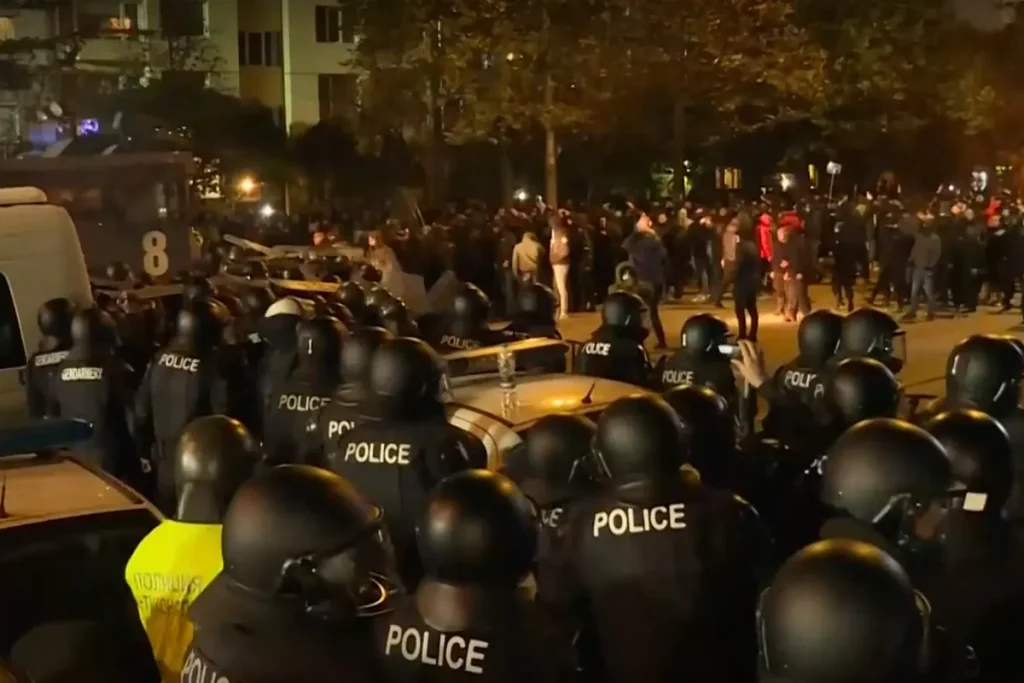 Σοβαρά επεισόδια στην Σόφια: Οι πολίτες διαμαρτύρονται για την προγραμματισμένη είσοδο στην ευρωζώνη