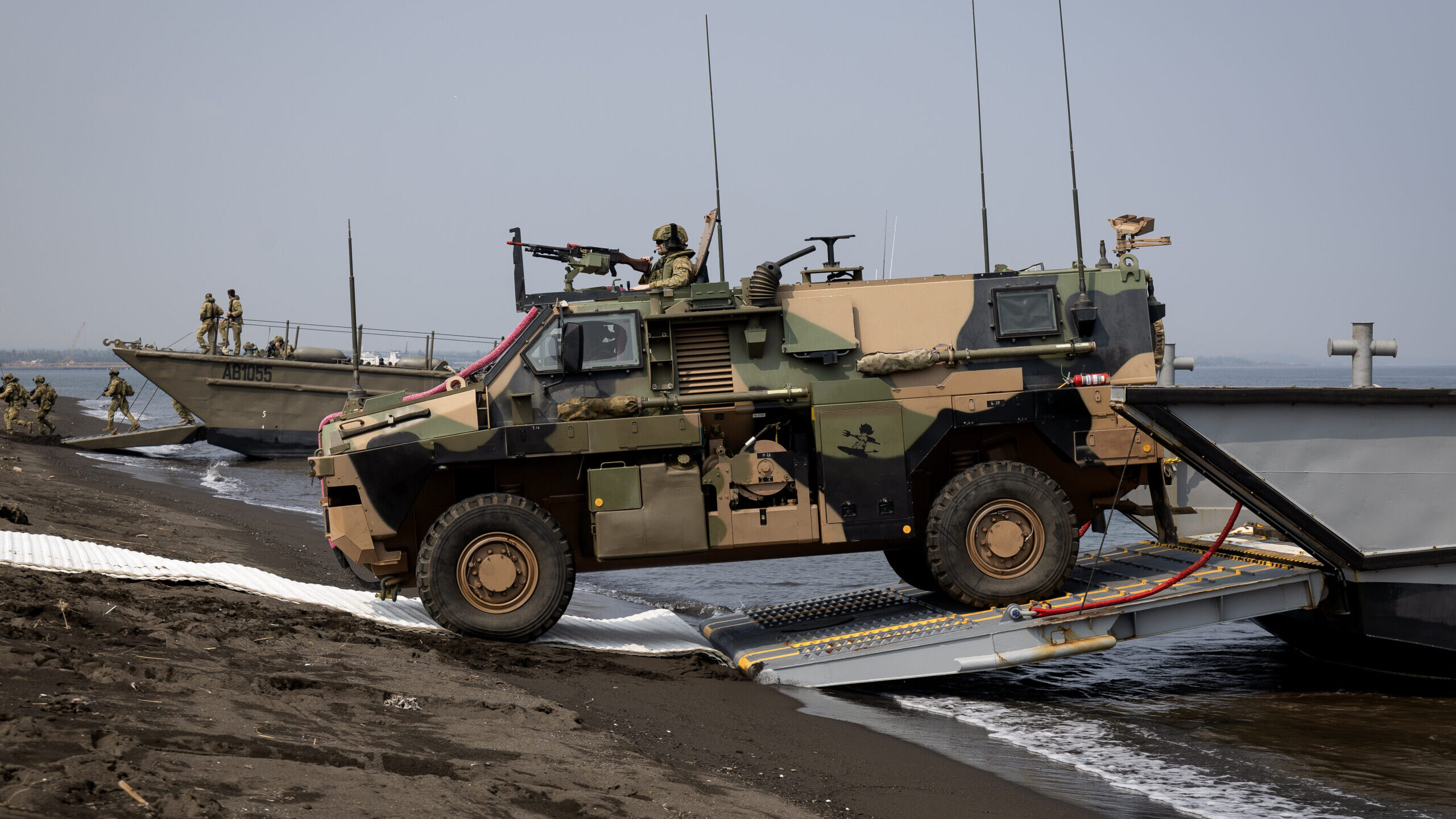 Αυστραλιανό ΤΟΜΑ «Bushmaster» έμφορτο με μισθοφόρους των Ουκρανών, εξουδετερώνεται στη Λεμπεντέβκα (βίντεο)