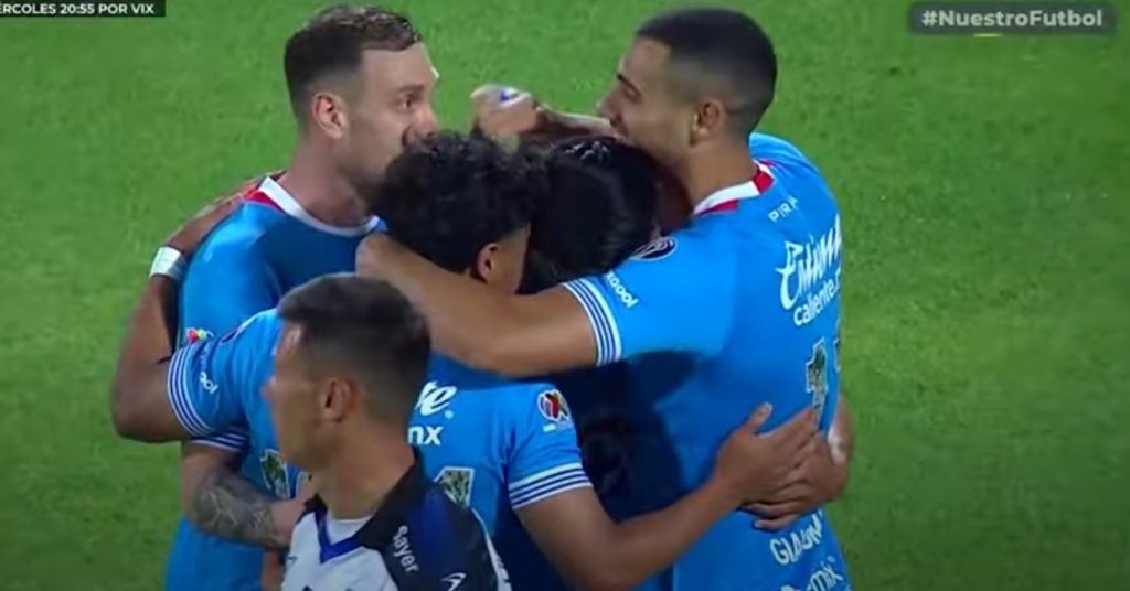 Γιώργος Γιακουμάκης: Ασίστ με τακουνάκι από τον Έλληνα επιθετικό στη νίκη της Κρουζ Αζούλ (βίντεο)