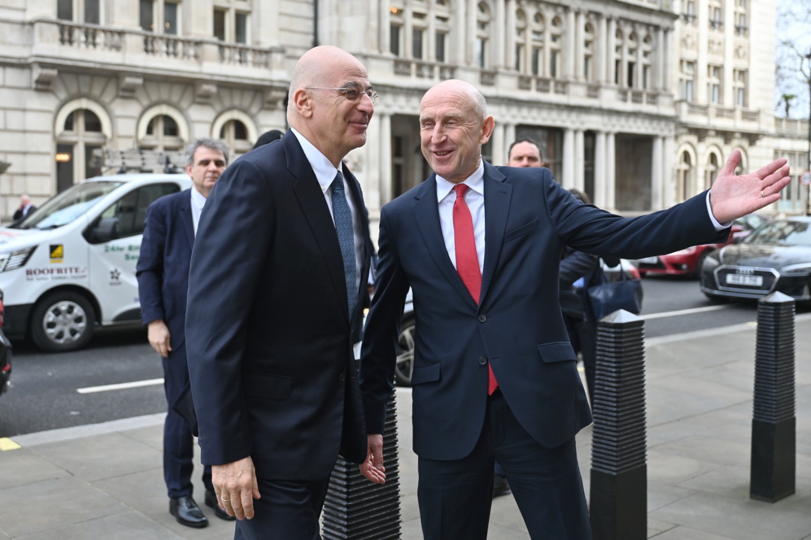 Συνάντηση Ν.Δένδια με τον Βρετανό ομόλογο του – Στο επίκεντρο οι δυνατότητες ενίσχυσης των σχέσεων