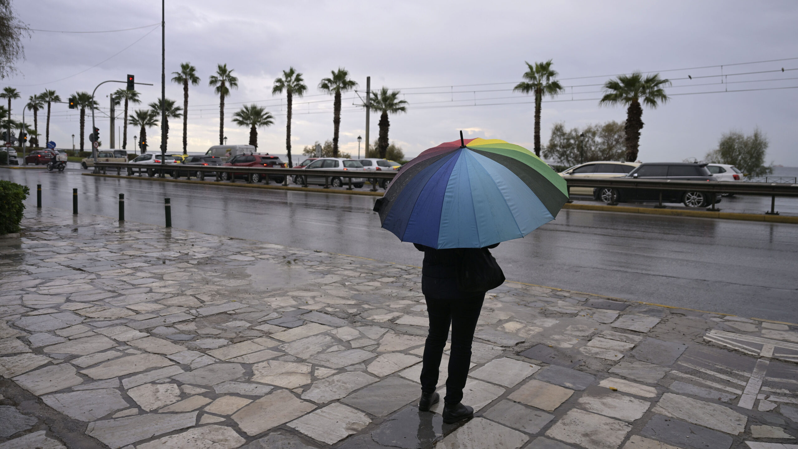 Με νεφώσεις και τοπικές βροχές το σημερινό «σκηνικό» του καιρού – Αναλυτικά η πρόγνωση της ΕΜΥ