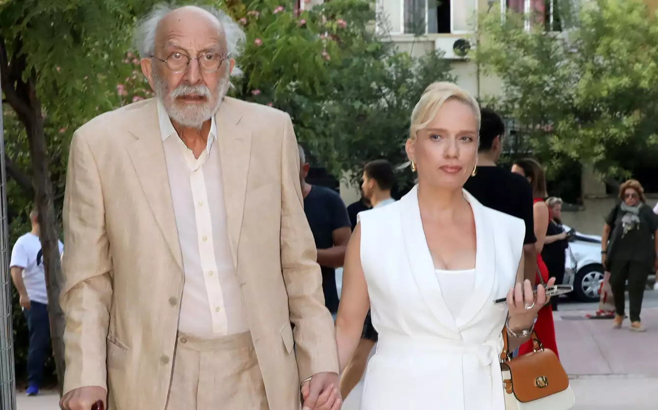 Η σύντροφος του Α.Λυκουρέζου Τζένη Οικονόμου έδωσε την αλήθεια για την κατάσταση της υγείας του