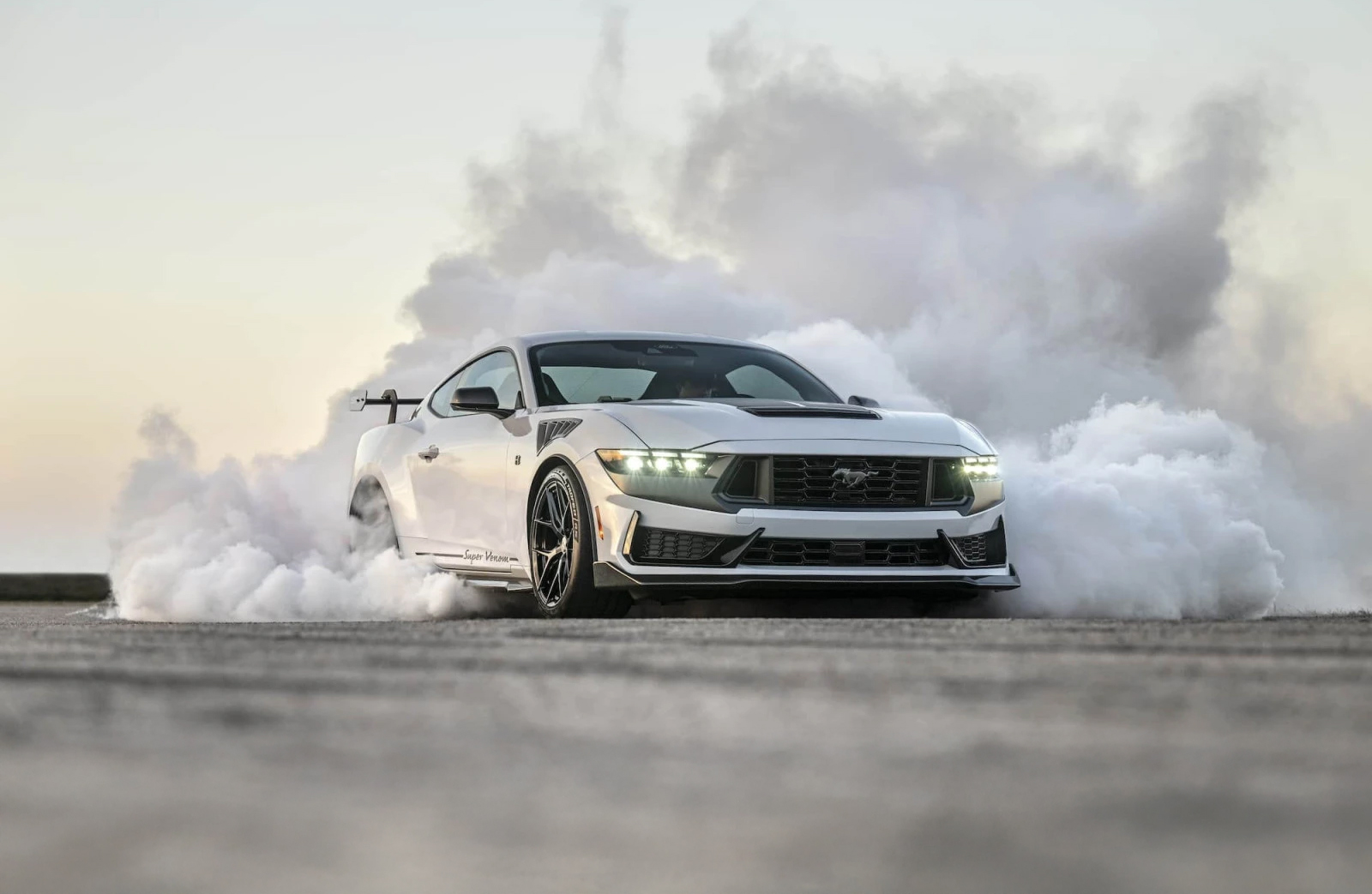 Ford Mustang Super Venom: 862 λόγοι να αγαπήσεις τη Hennessey