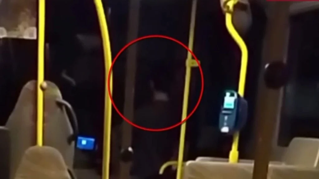 Μενίδι: Απομακρύνθηκε ο οδηγός του ΟΑΣΑ που έδωσε το τιμόνι λεωφορείου σε ανήλικο