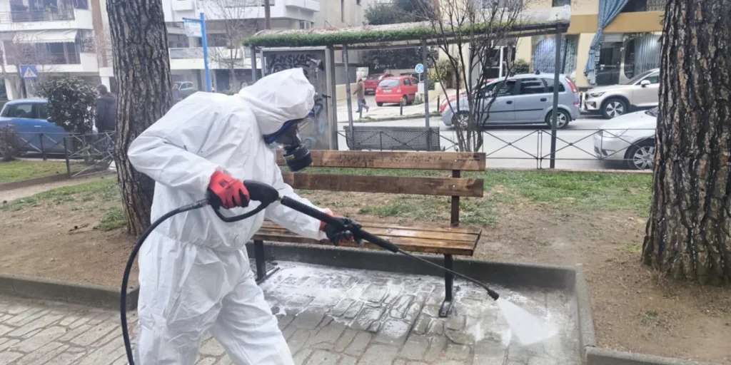 Θεσσαλονίκη: Τοποθέτησαν νεκρά ζώα σε παιδική χαρά – Αποτρόπαιες εικόνες