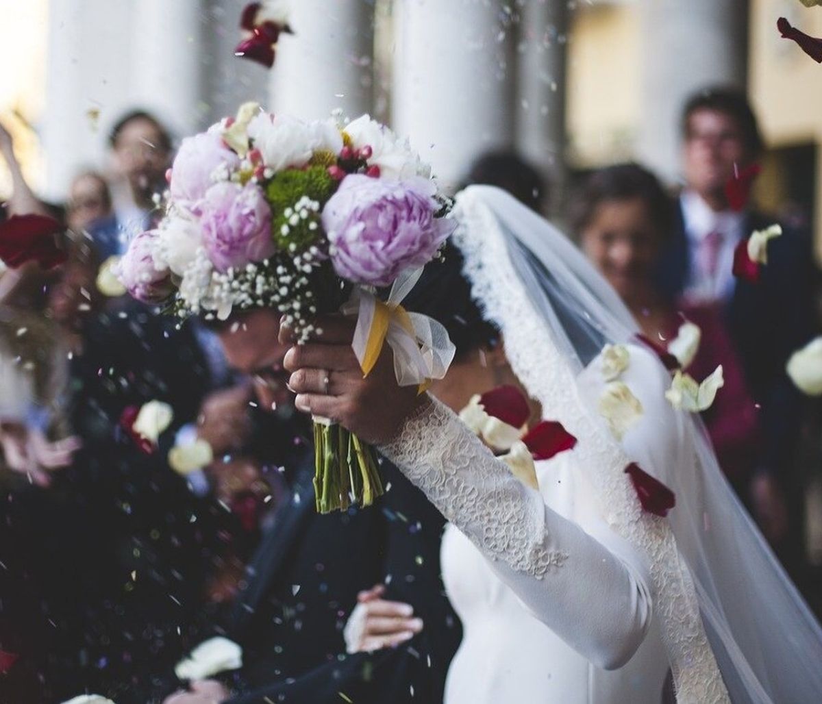 ΗΠΑ: Η στιγμή που 98χρονη γιαγιά γίνεται… παράνυφος στον γάμο της εγγονής της (βίντεο)