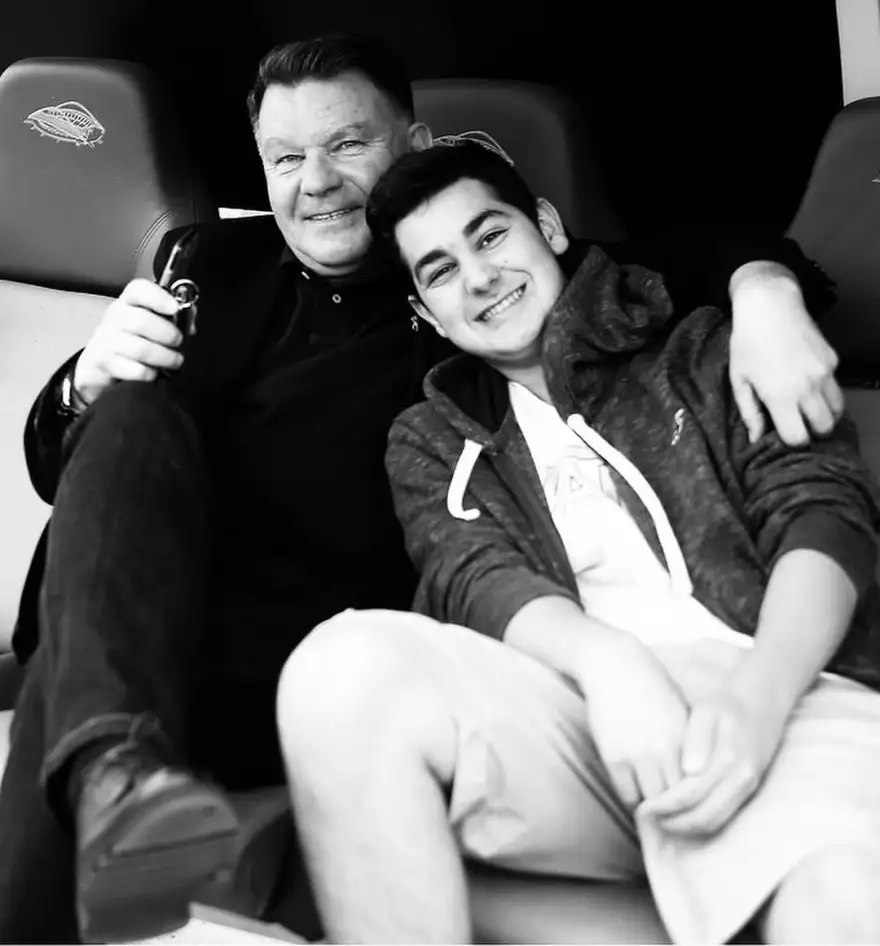 Η ανάρτηση του Χ.Κούγια για τον θάνατο του πατέρα του: «Έκλαιγα και μου έλεγες “Κούγιας είσαι, μην φοβάσαι”»