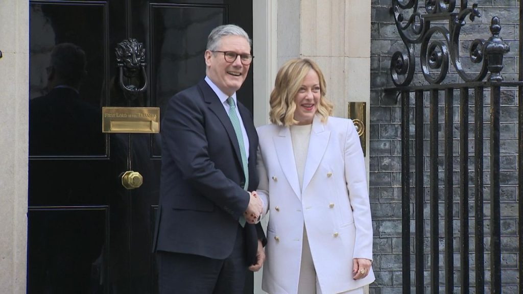 Άδειασμα Μελόνι σε Στάρμερ για αποστολή δυνάμεων στην Ουκρανία: «Πολύπλοκη λύση και πιθανά αναποτελεσματική»