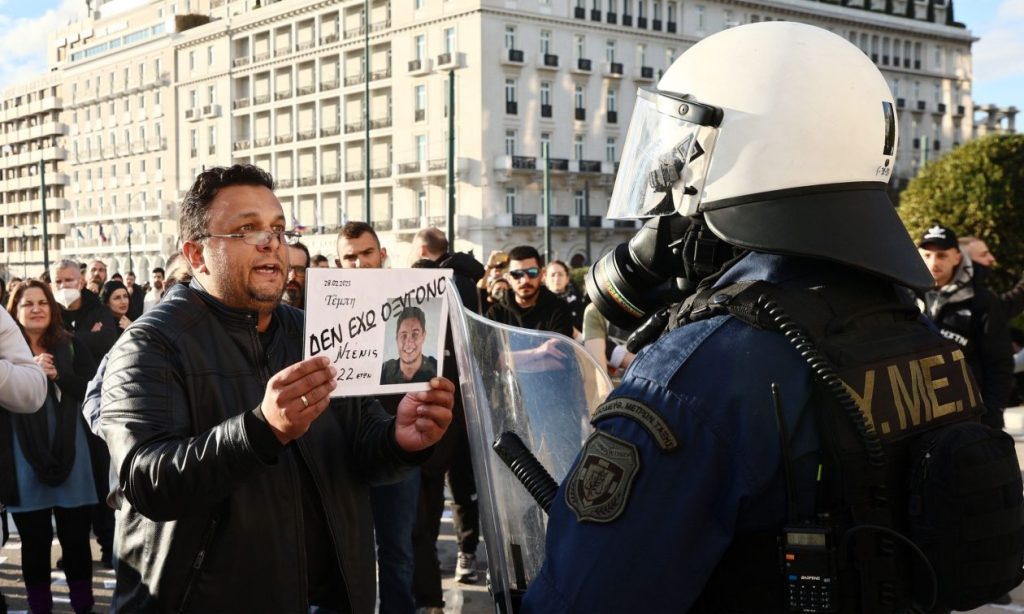Έγκλημα στα Τέμπη – Πατέρας θύματος: «Θα είμαστε στους δρόμους μέχρι την τελική δικαίωση»