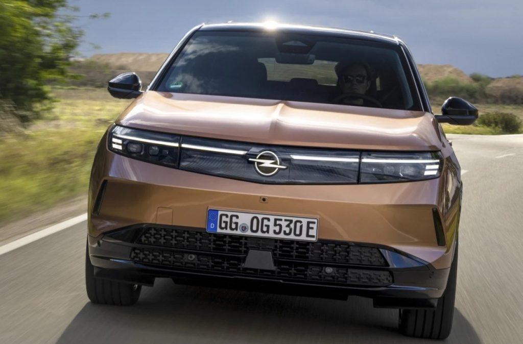 To νέο Opel Grandland κάνει τη νύχτα μέρα