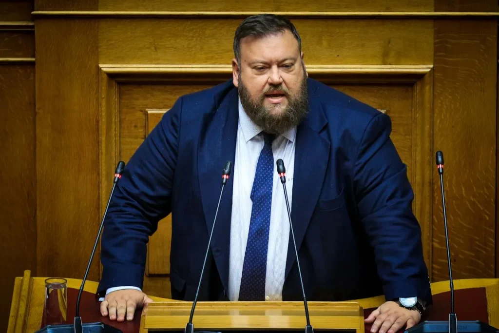 Βουλευτής της ΝΔ για τα Τέμπη:  «Δεν έγινε μπάζωμα, αλλά… εξυγίανση του χώρου» (βίντεο)