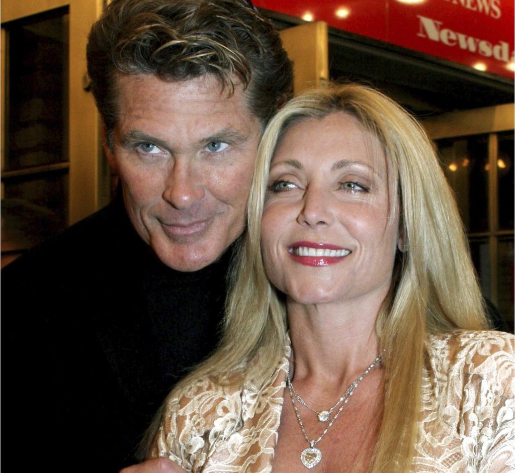 Πάμελα Μπαχ: Εξαρτημένη από το αλκοόλ και τις ουσίες η εκλιπούσα ηθοποιός του «Baywatch» – Το τραγικό ατύχημα