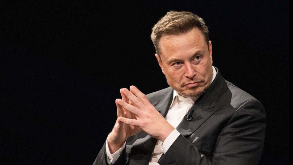 «Έκρηξη» Ε.Μασκ κατά του Πολωνού ΥΠΕΞ για Starlink: «Ησυχία, ανθρωπάκι – Πληρώνεις πολύ μικρό μέρος του κόστους»