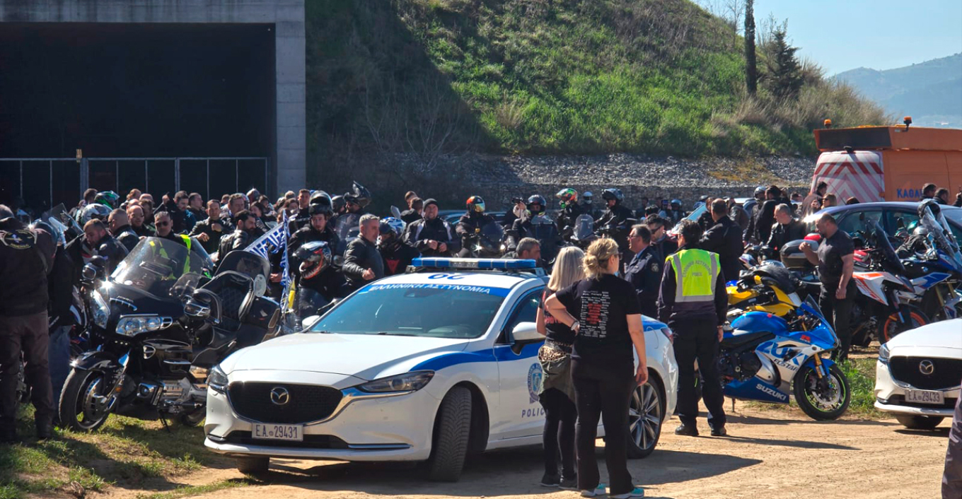 Μηχανοκίνητη πορεία από τα Μάλγαρα στο σημείο του εγκλήματος των Τεμπών