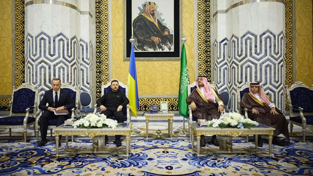 Ο Ζελένσκι στη Σαουδική Αραβία: Τι προτείνει η Ουκρανία για τον τερματισμό του πολέμου