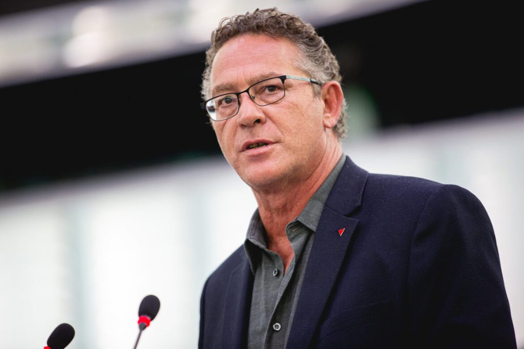 Κ.Αρβανίτης για εκτελέσεις στη Συρία: «Αυτές είναι οι συνέπειες της στήριξης της ΕΕ στους μετριοπαθείς ισλαμιστές»