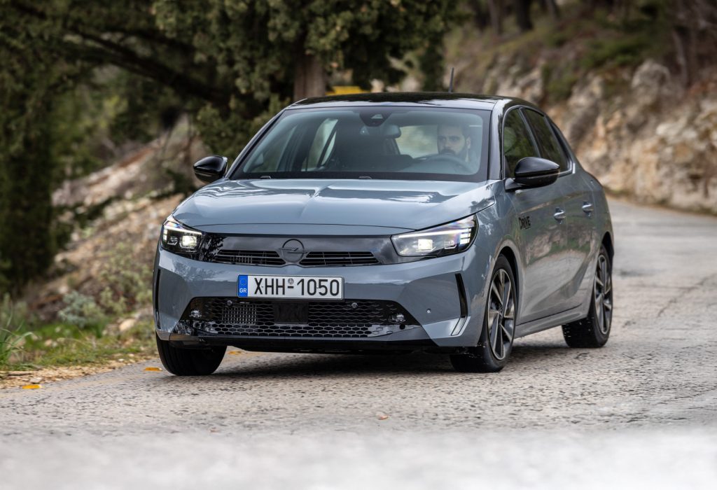 Δοκιμάζουμε το νέο Opel Corsa 1.2 Hybrid 136 PS