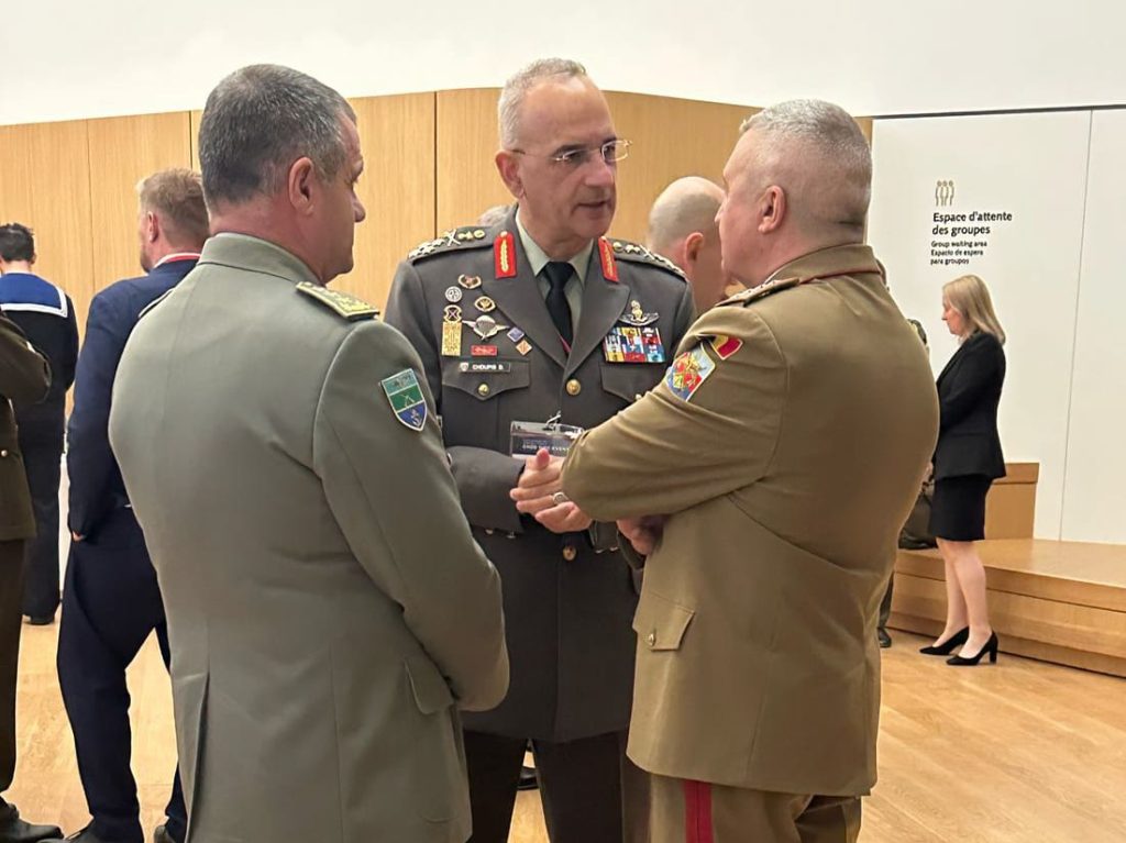 Στην Γαλλία ο Α/ΓΕΕΘΑ για την αποστολή στρατού στην Ουκρανία: Οι προϋποθέσεις