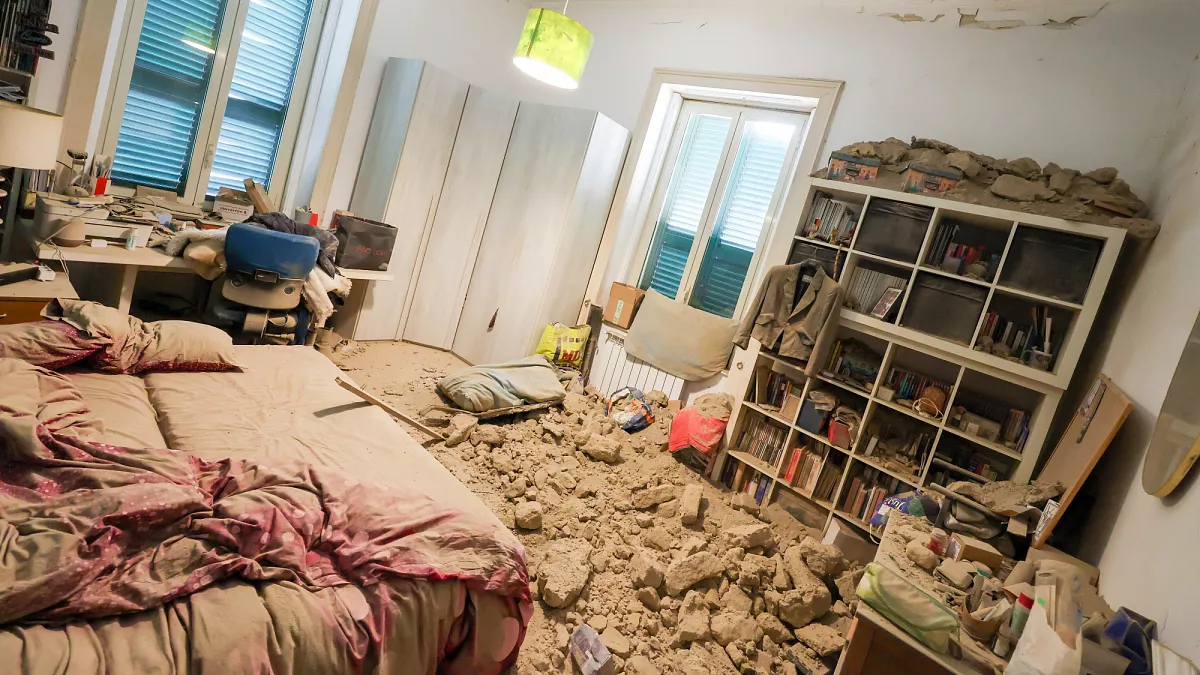 Σεισμός 4,1 στη Νάπολη: Στους 13 οι τραυματίες-Τεράστιες καταστροφές – Εξετάζεται εκκένωση (φωτο-βίντεο)