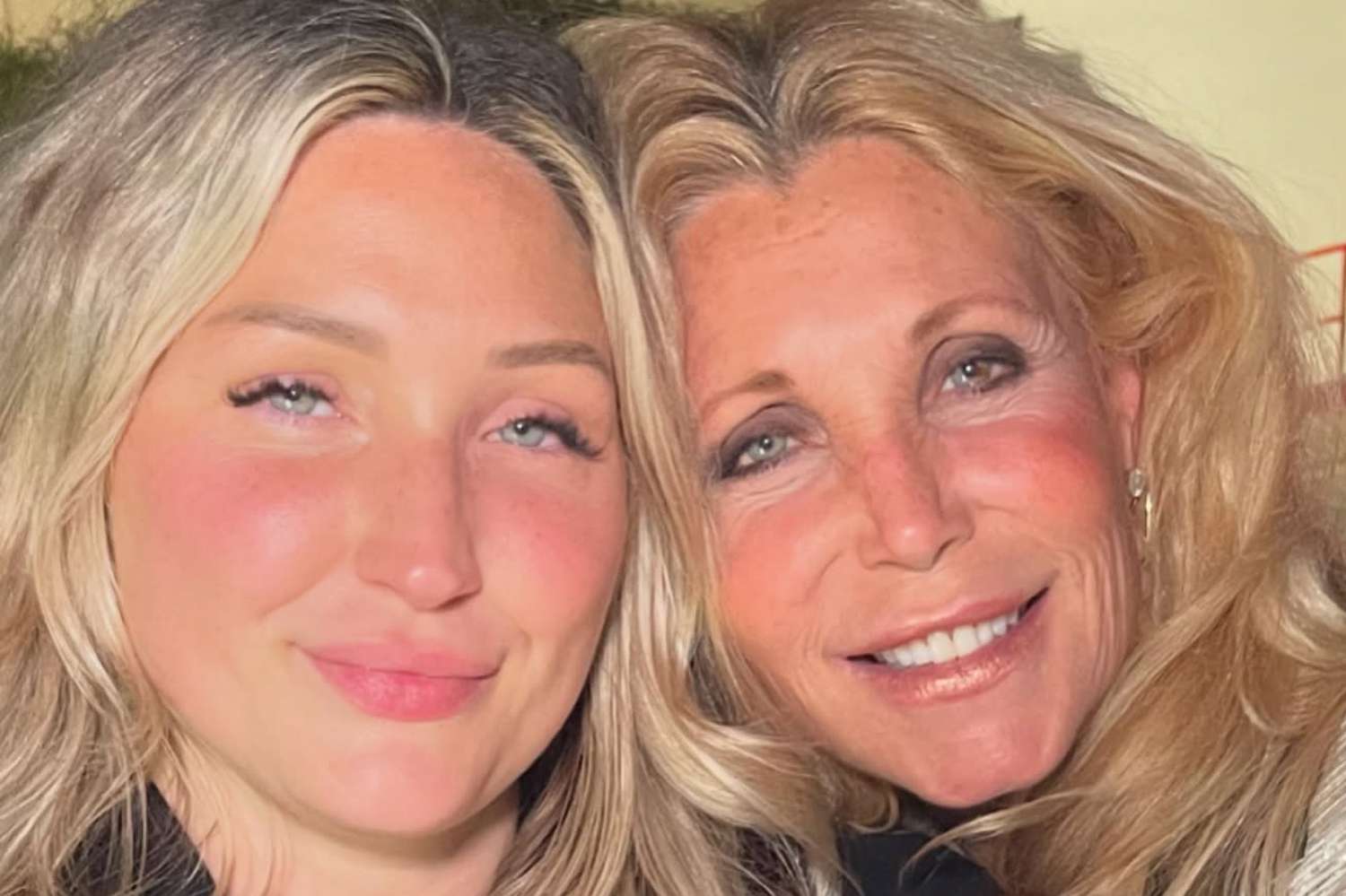 Πάμελα Μπαχ: Η συγκινητική ανάρτηση της κόρης της – «Θα έκανα τα πάντα για να σε αγκαλιάσω ξανά» (φωτο)