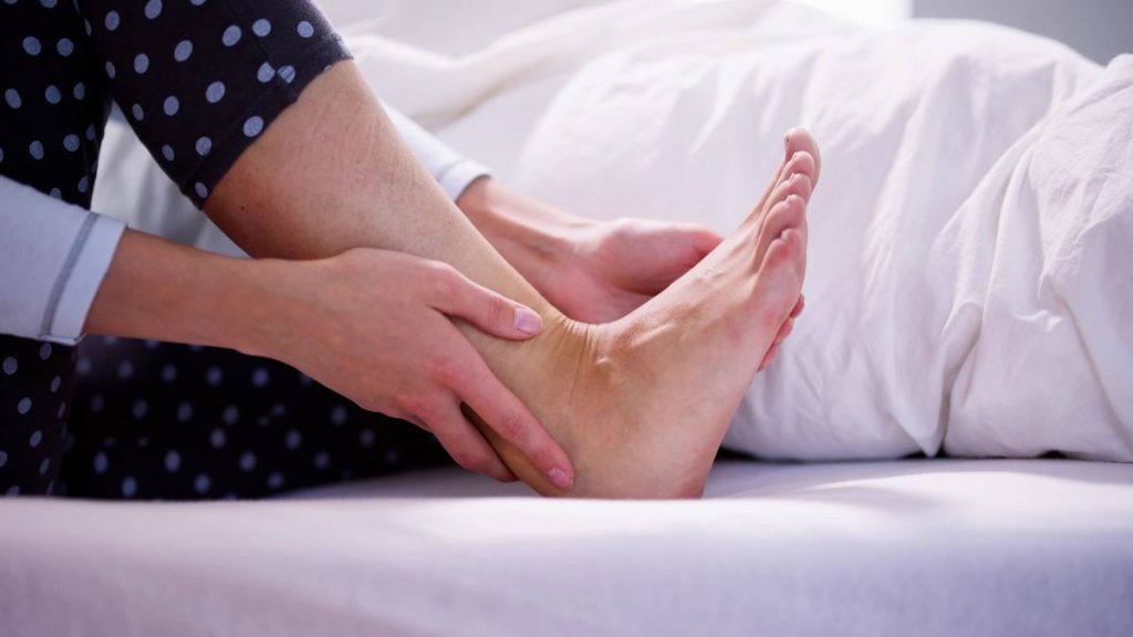 Πόνος στα πόδια: Πρόληψη και αντιμετώπιση – Ποιοι οι παράγοντες κινδύνου