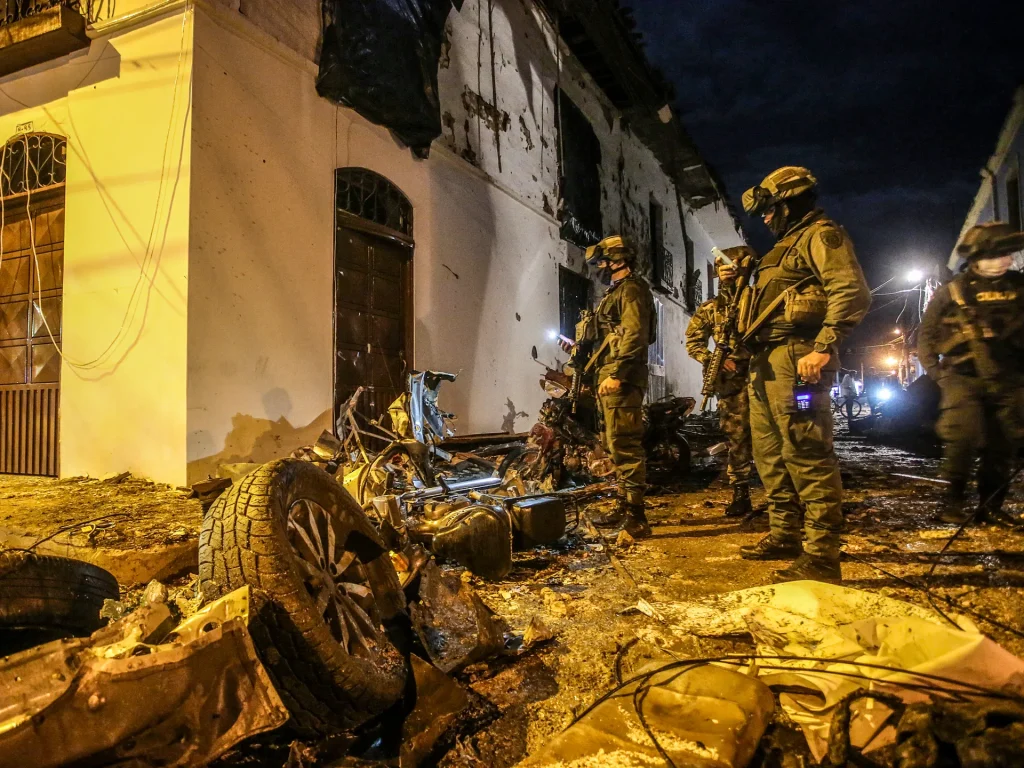 Κολομβία: Ρίψη χειροβομβίδας είχε ως αποτέλεσμα τον θάνατο τριών ανθρώπων και τον τραυματισμό άλλων 9 (βίντεο)