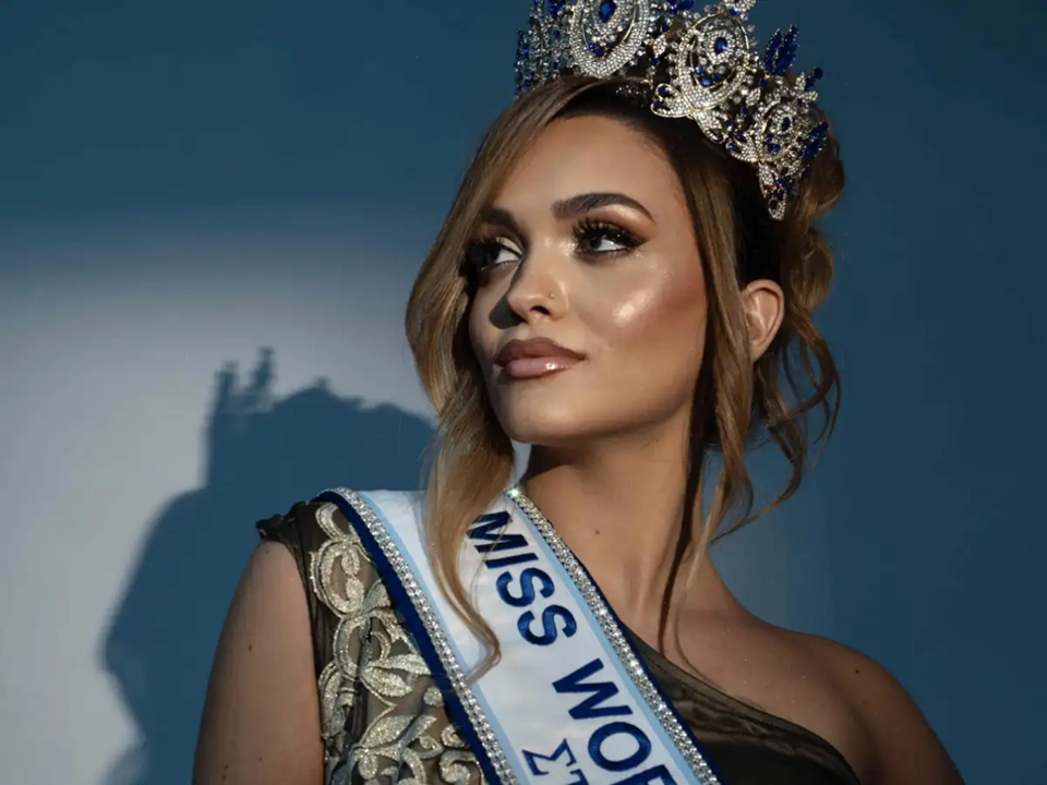 Σταρ Ελλάς 2024 Σ.Μιχαηλίδου για τον 72ο διαγωνισμό Miss World: «Η συμμετοχή μου δεν αφορά µόνο το στέμμα»