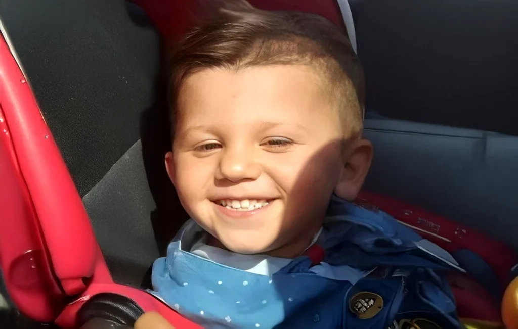 Θάνατος 3χρονου: «Οι μελανιές στο πρόσωπο προέρχονται από την προσπάθεια της μητέρας να τον ταΐσει»