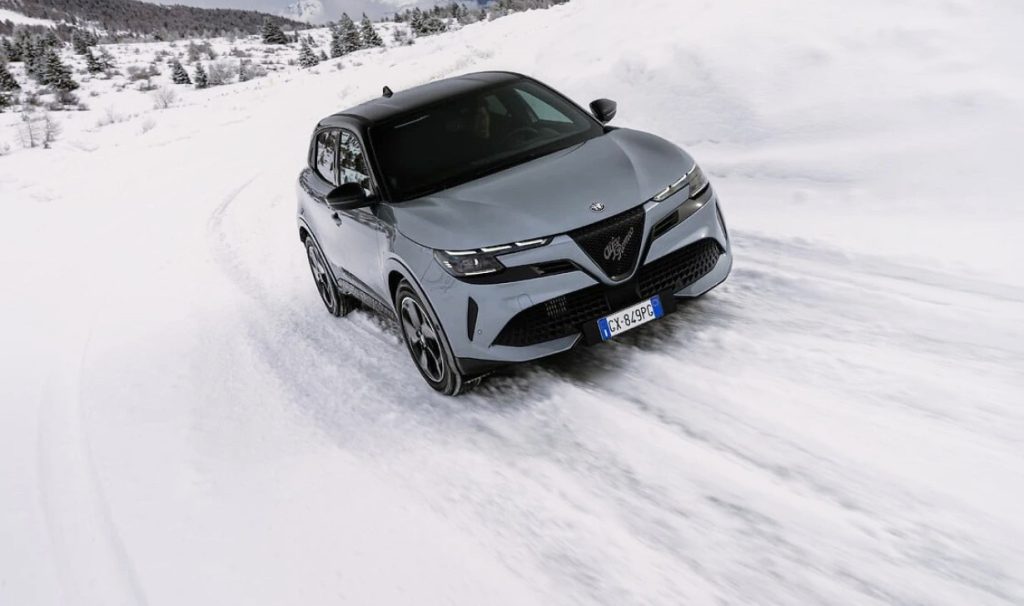 Πότε έρχεται στην Ελλάδα η τετρακίνητη Alfa Romeo Junior;