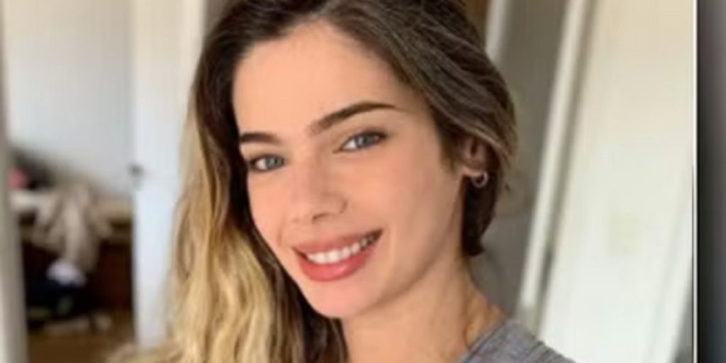 Γυναίκα που διαγνώστηκε με καρκίνο κεφαλής και τραχήλου αποκαλύπτει ποιο είναι το πρώτο σύμπτωμα που την ανησύχησε 