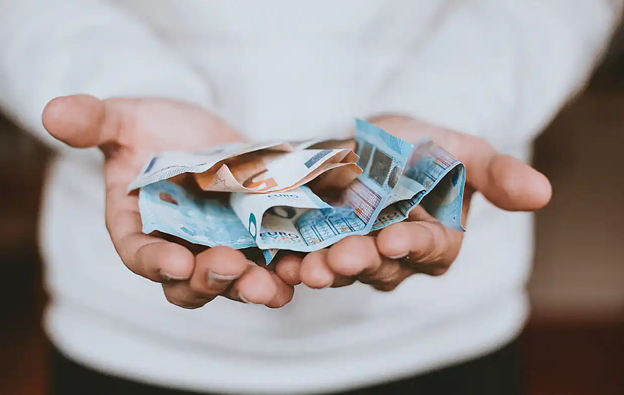 «Ασφυξία» ρευστότητας στην αγορά: Μεγάλη αύξηση των ακάλυπτων επιταγών