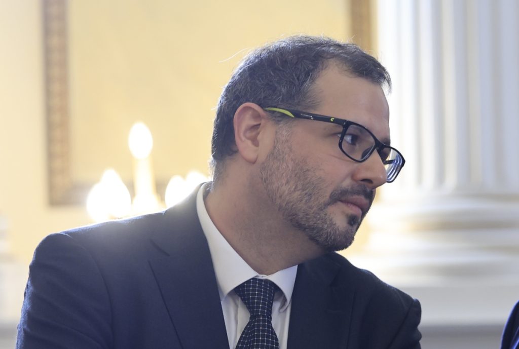 Ο Ν.Τσάφος σε ρόλο..θύματος: “Βλέπει” «ανθρωποφαγία» και «κοπτοραπτική»