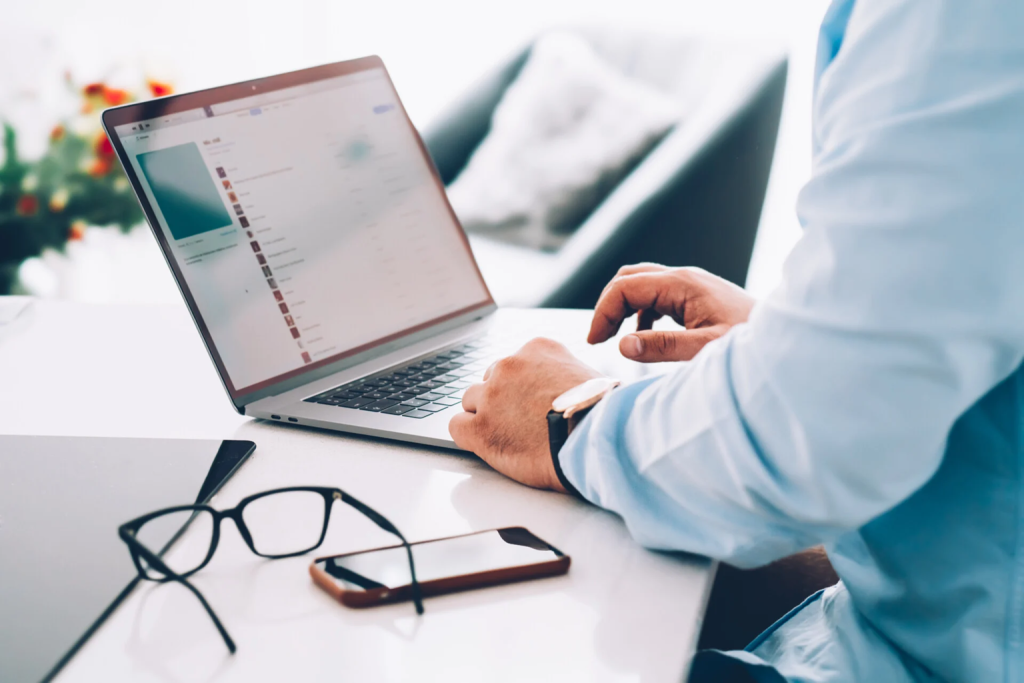 «Ψηφιακά Εργαλεία ΜΜΕ»: Μέχρι τις 4 Απριλίου η έκδοση και δέσμευση των voucher – Οι δικαιούχοι