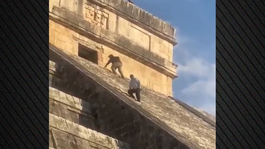 Βίντεο: Εξαγριωμένοι ντόπιοι στο Μεξικό επιτίθενται σε Γερμανό τουρίστα που σκαρφάλωσε σε πυραμίδα των Μάγια