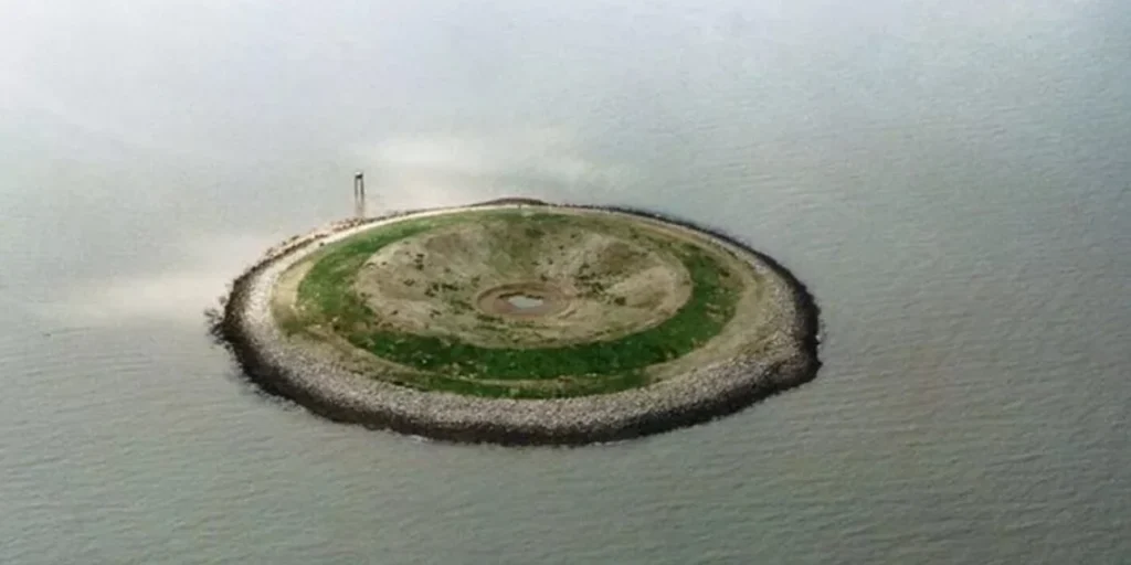 Αυτό είναι το τεχνητό νησί που κόστισε 30 εκατ. λίρες και έχει σχήμα… ντόνατ: Πού βρίσκεται