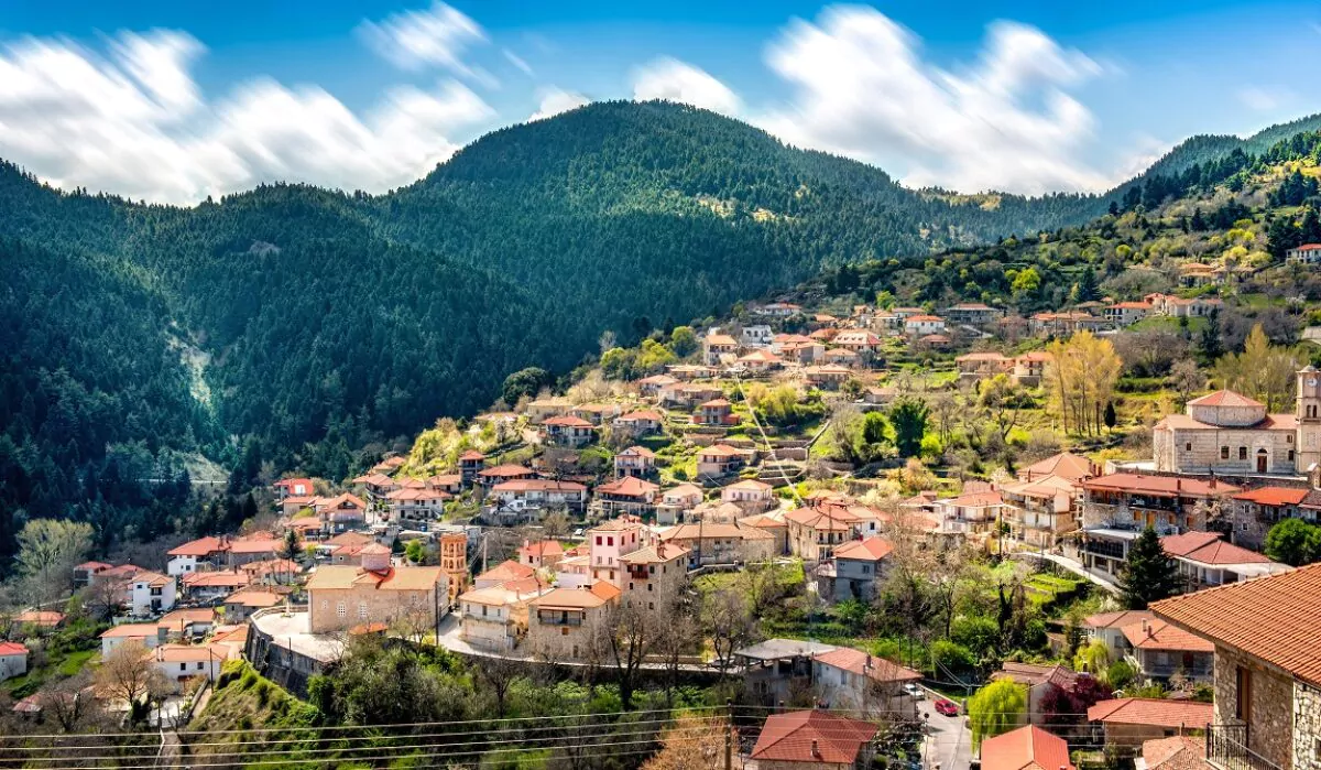 Βαλτεσινίκο: Tο γραφικό χωριό στην Αρκαδία που αποτέλεσε ορμητήριο του Θεόδωρου Κολοκοτρώνη