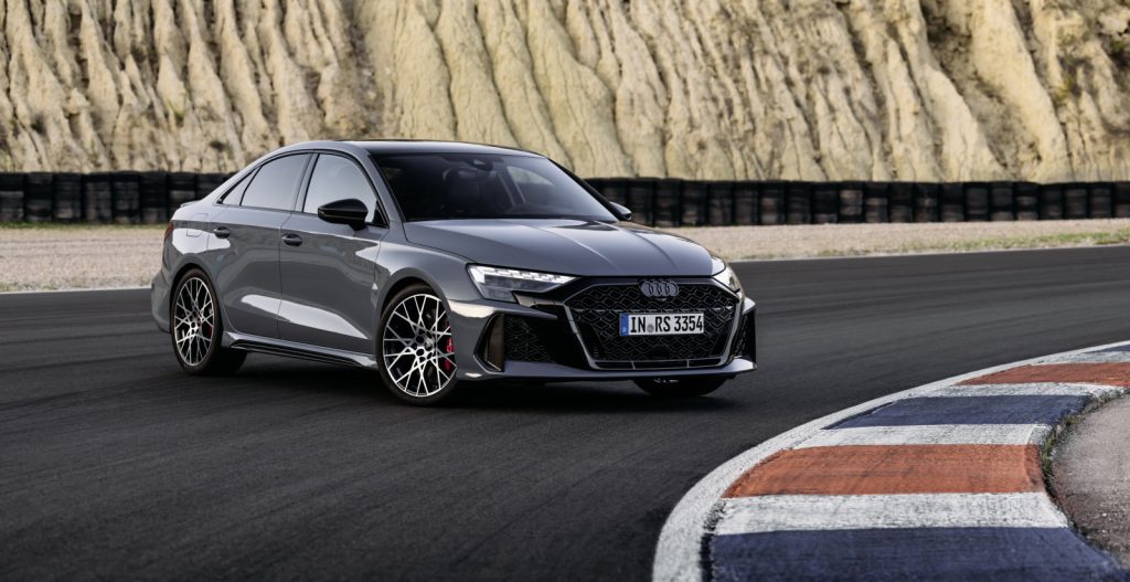 Audi RS3: Aναβαθμισμένo, πιο άγριο στιλ, καλύτερες επιδόσεις