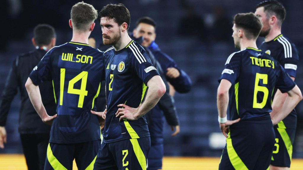 Σκωτία – Ελλάδα 0-3: Χαμός στο Χάμπτνεν Παρκ μετά το τέλος του αγώνα – Ξύλο μεταξύ των Σκωτσέζων οπαδών (βίντεο)