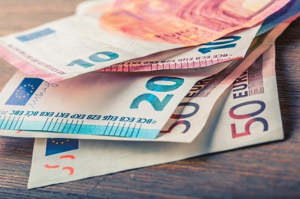 Δώρο Πάσχα: Πότε να το υπολογίσετε και τι πρέπει να κάνετε αν δεν σας καταβληθεί