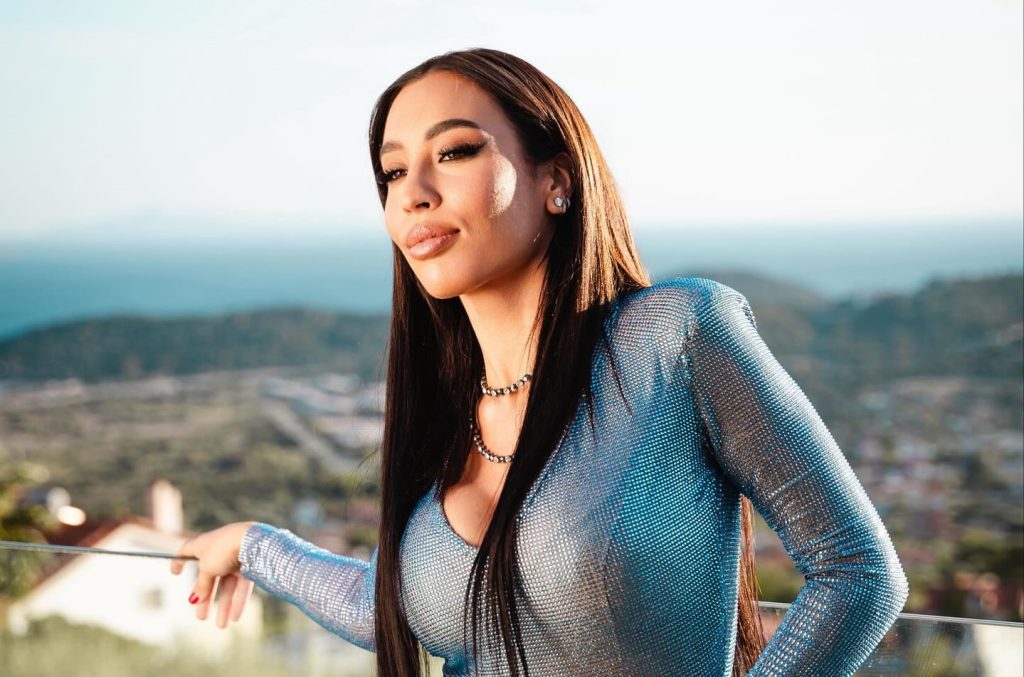 Φ.Θεοχάρη: «Ήμουν πάντα ένα τσουπωτό παιδάκι… Δεν άντεξα και έκανα γαστρικό μανίκι»