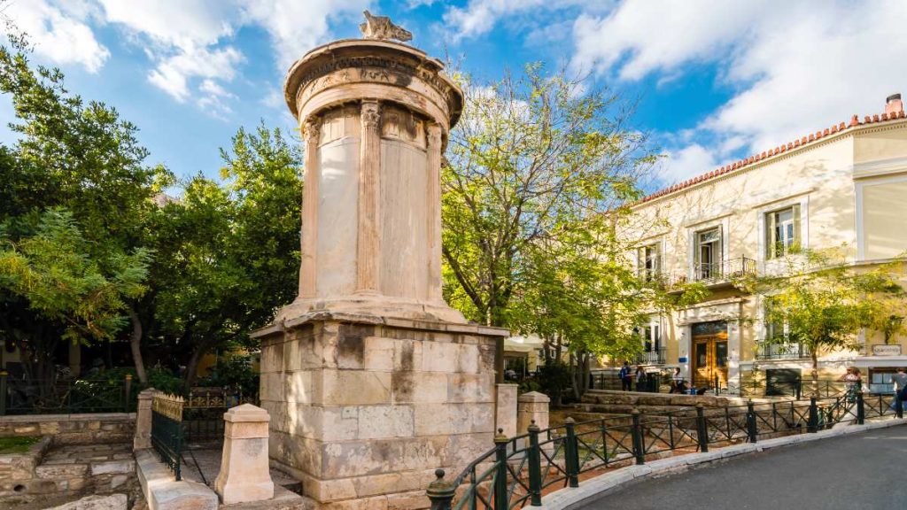 Η διαμάχη για την ιδιοκτησία του μνημείου του Λυσικράτη στην Πλάκα (φώτο)