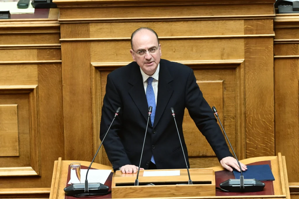 «Σύγκρουση» Μ.Λαζαρίδη – Ζ.Κωνσταντοπούλου: «Βάλατε στη Βουλή κολλητούς και τον σύντροφό σας» – «Έχω καλή παρέα»