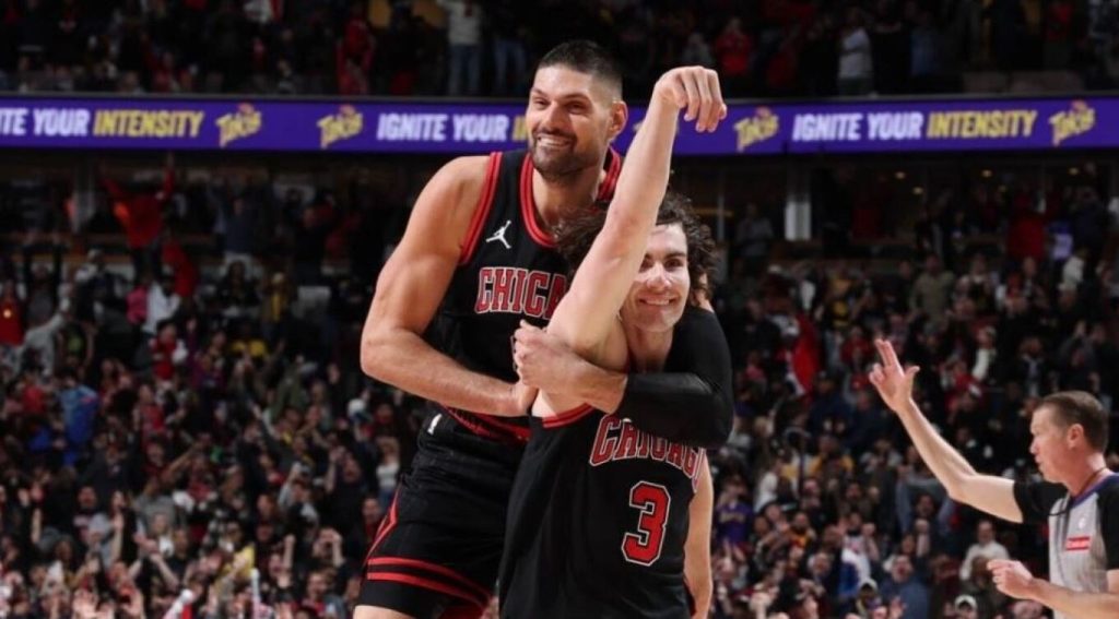 Μπουλς – Λέικερς 119-117: Το τρίποντο του Τ.Γκίντεϊ από το κέντρο του γηπέδου «πάγωσε» την ομάδα του Λεμπρόν (vid)