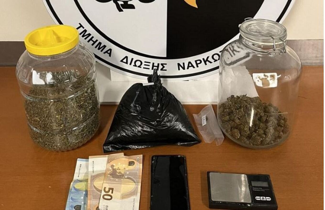 Αστυνομικοί έπιασαν «στα πράσα» 24χρονο με ναρκωτικά στο Ηράκλειο Κρήτης (φωτο)