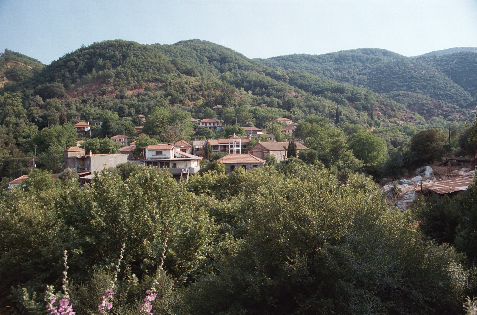 Η πρώτη πόλη που χτίστηκε στον κόσμο είναι… ελληνική και βρίσκεται στην Πελοπόννησο! (φωτο – βίντεο)