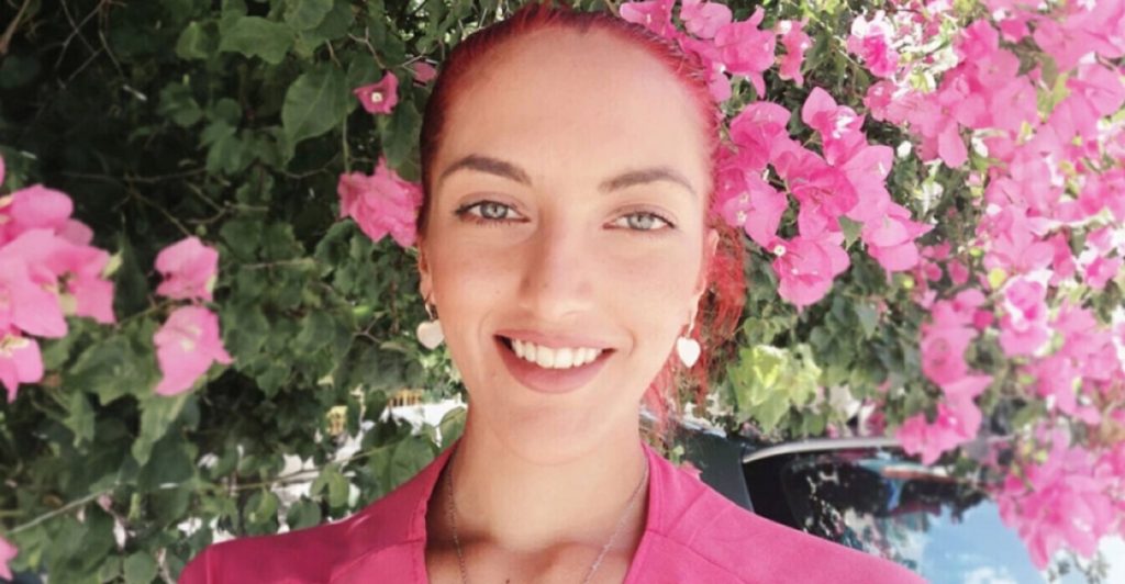 Δολοφονία Κ.Γρίβα: «Ζητάω τα ματωμένα ρούχα του παιδιού μου να τα πάρω στην αγκαλιά μου» λέει η μητέρα της