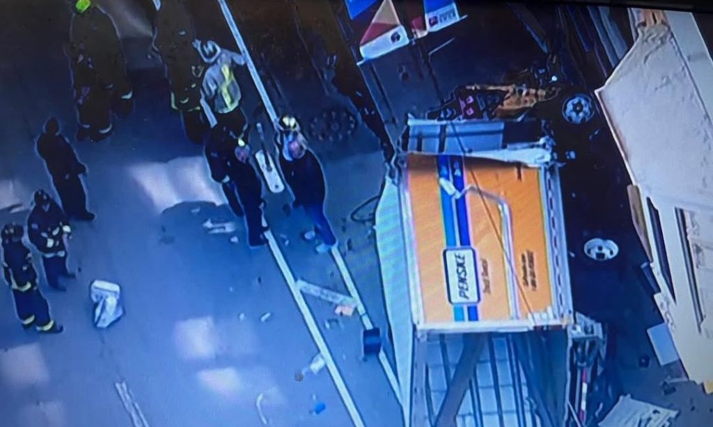 Βοστώνη: Φορτηγό έπεσε σε πεζούς – Τραυματίστηκαν 6 άτομα 