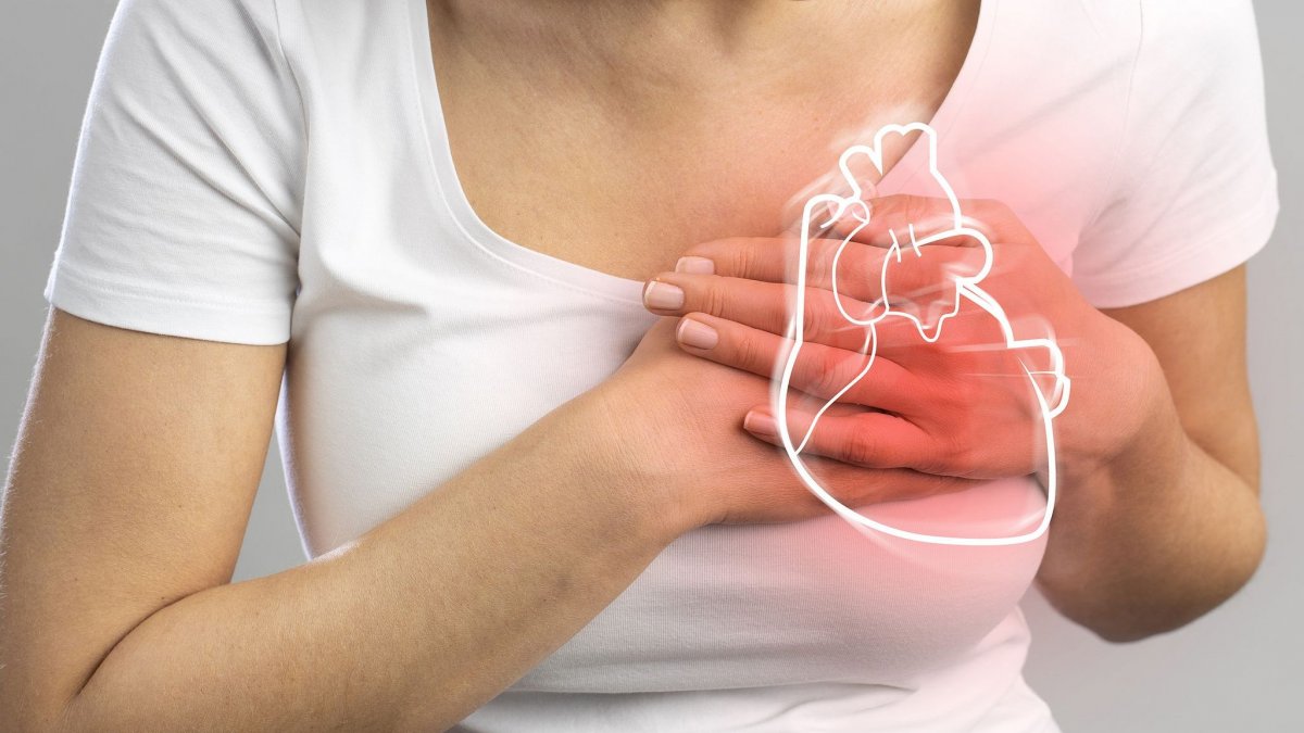 Τα πρώιμα προειδοποιητικά σημάδια των καρδιακών παθήσεων που πρέπει να προσέξουν οι γυναίκες