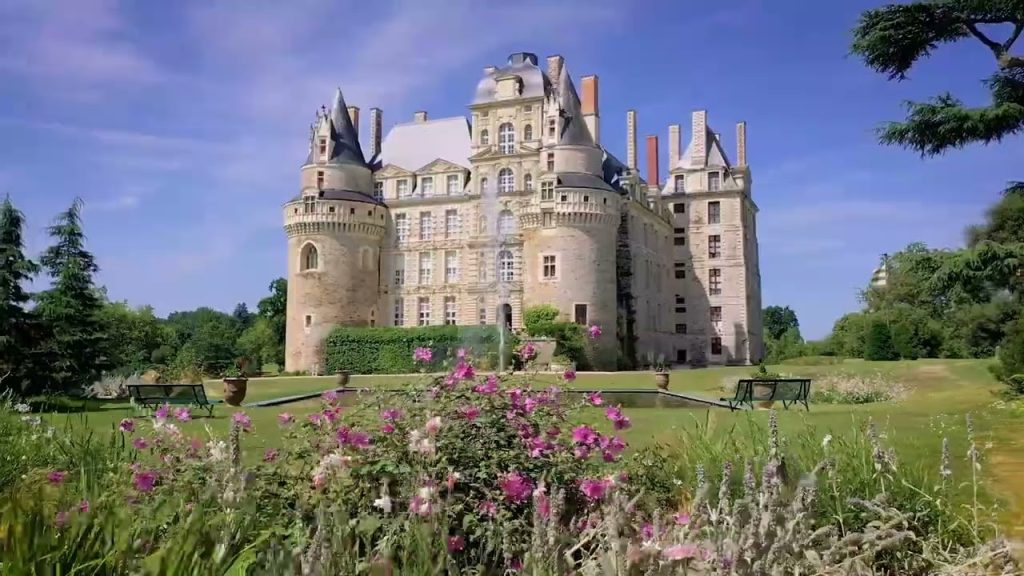 Γαλλία: Το κάστρο που θεωρείται ότι είναι στοιχειωμένο από το φάντασμα μιας γυναίκας