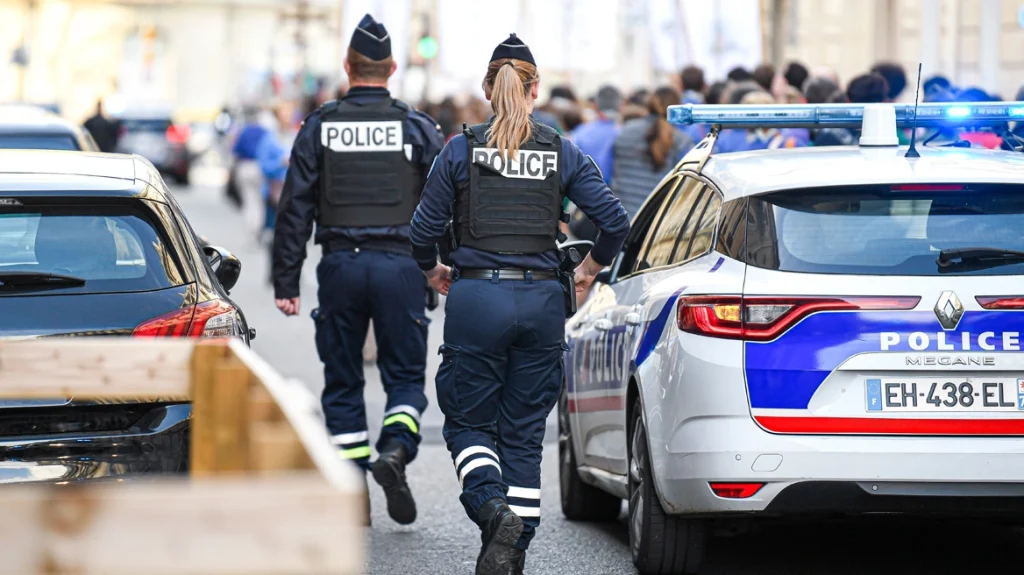 Έγκλημα στη Γαλλία: Άνδρας παρέσυρε και σκότωσε συγχωριανό του μετά από τσακωμό των παιδιών τους για ένα τηλέφωνο